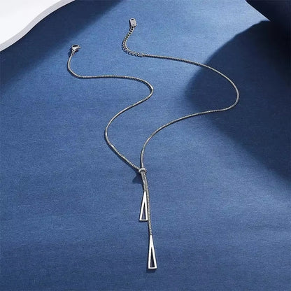 Silver Horizon Triangle Pendant Necklace – Where Minimalism Meets Modern Muse